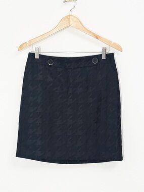ANN TAYLOR LOFT Black Mini Skirt Like New! Size 4